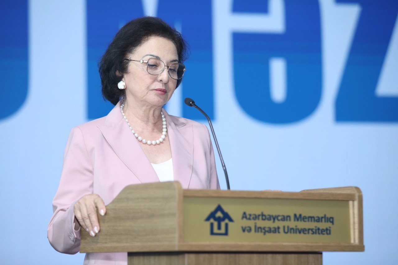 AzMİU-nun yaradılmasının 50-ci ilində təntənəli Məzun Günü - FOTOLAR